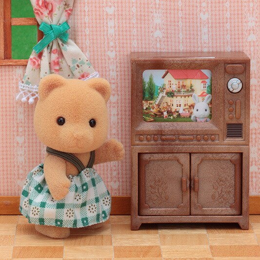 Bear Sister With Tv Set EB - 4