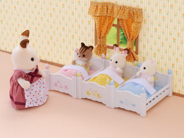 Les lits superposés à 3 couchettes bébés